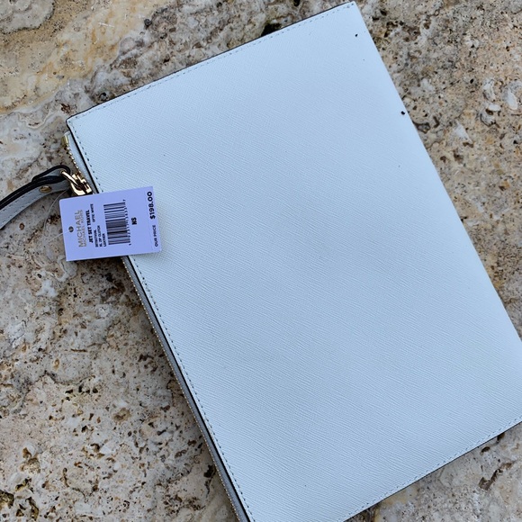 NWT Michael kore Dragonfly White wristlet - Picture 3 of 6